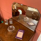 Bevelled mirror