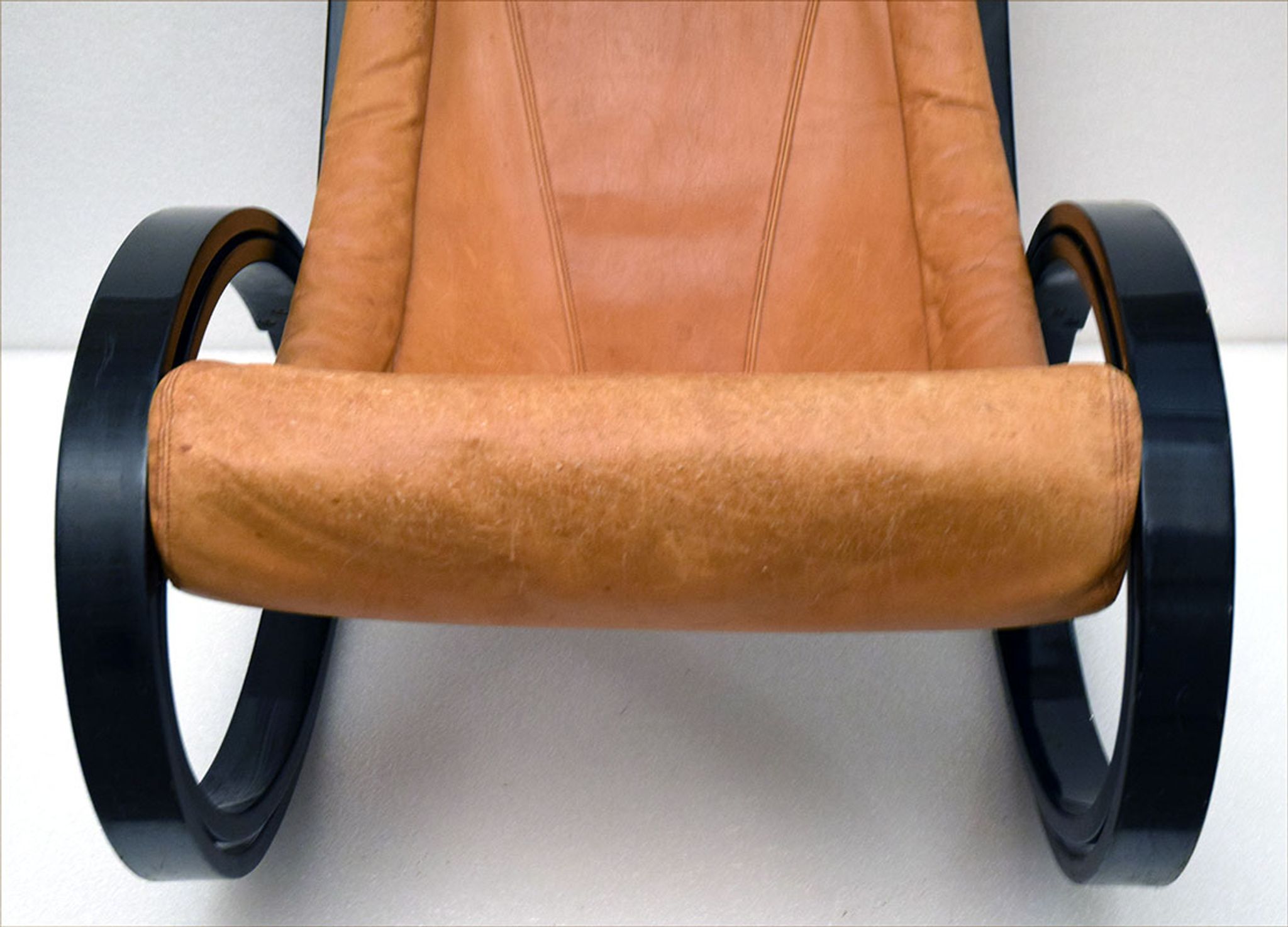 Sgarsul rocking chair designed by Gae Aulenti for Poltronova