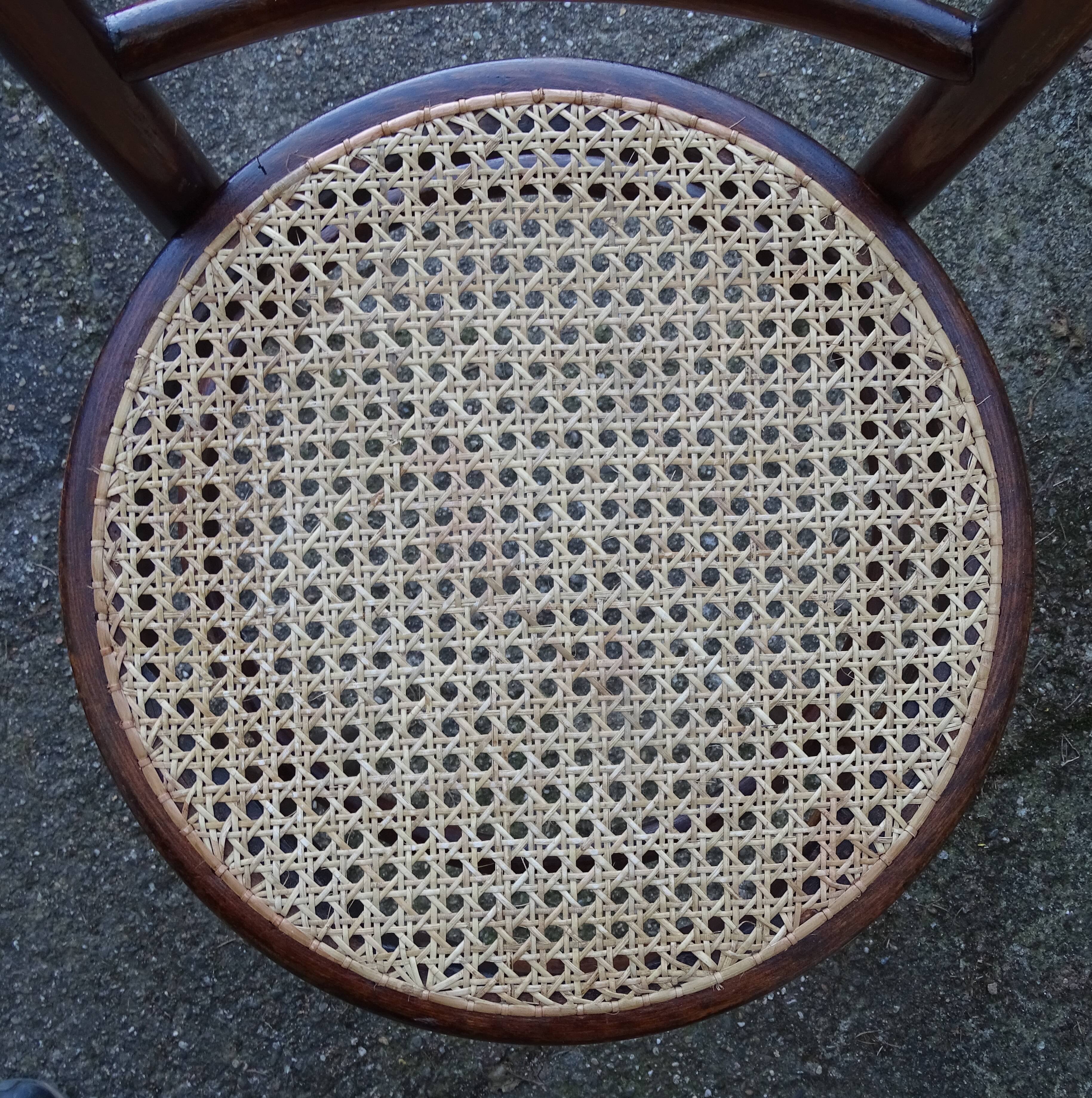 Set of 2 Kohn bistro cane chairs 1920 - bentwood -