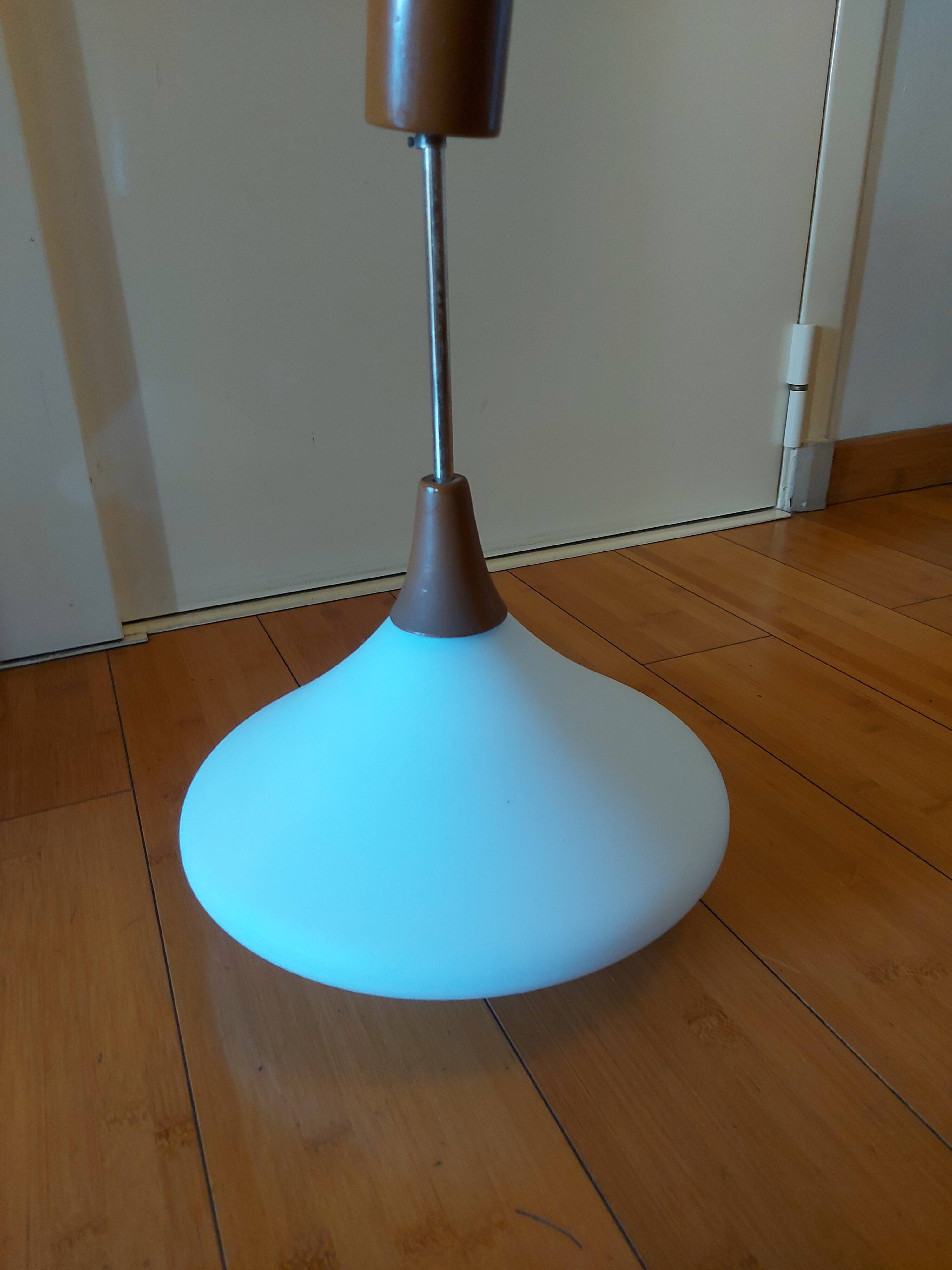 Scandinavian hanging