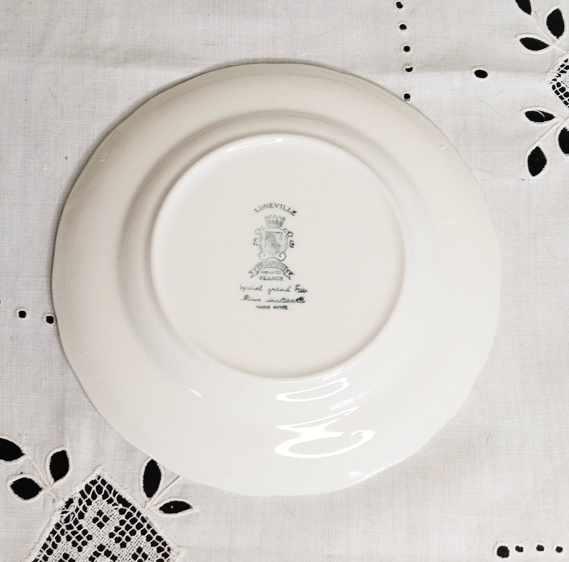 Set of 12 Lunéville earthenware dessert plates