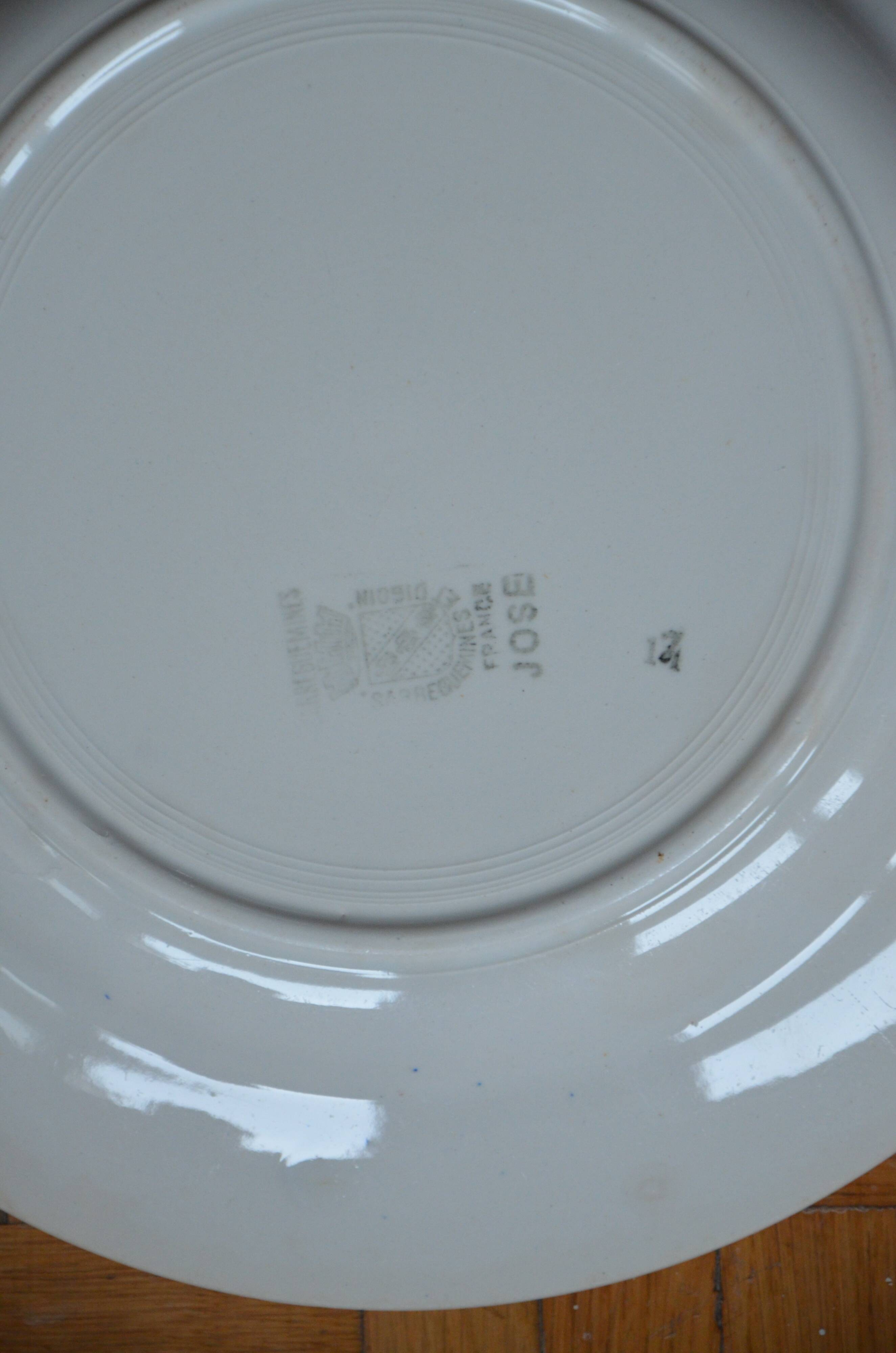 Lot of 4 Sarreguemine plates, José collection