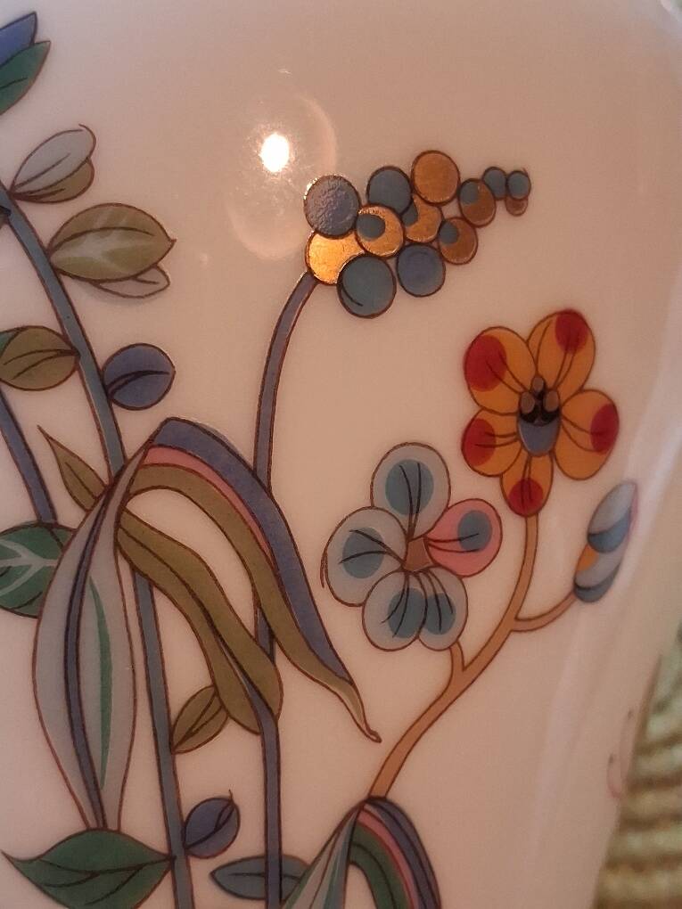 Splendid Haviland porcelain vase