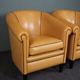 Set of 2 club chairs in blond sheepskin