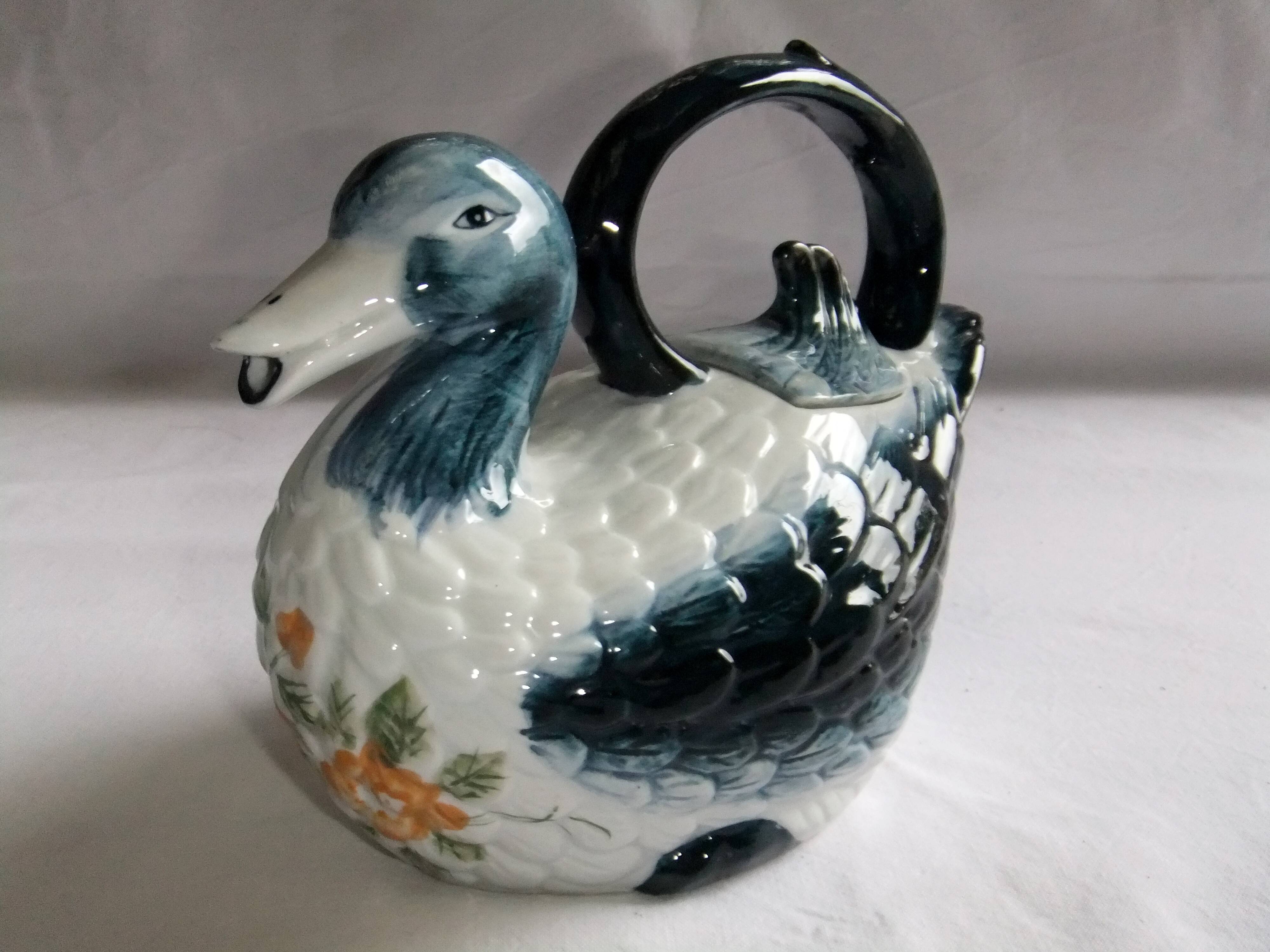 Pitcher teapot jug ceramic bird duck