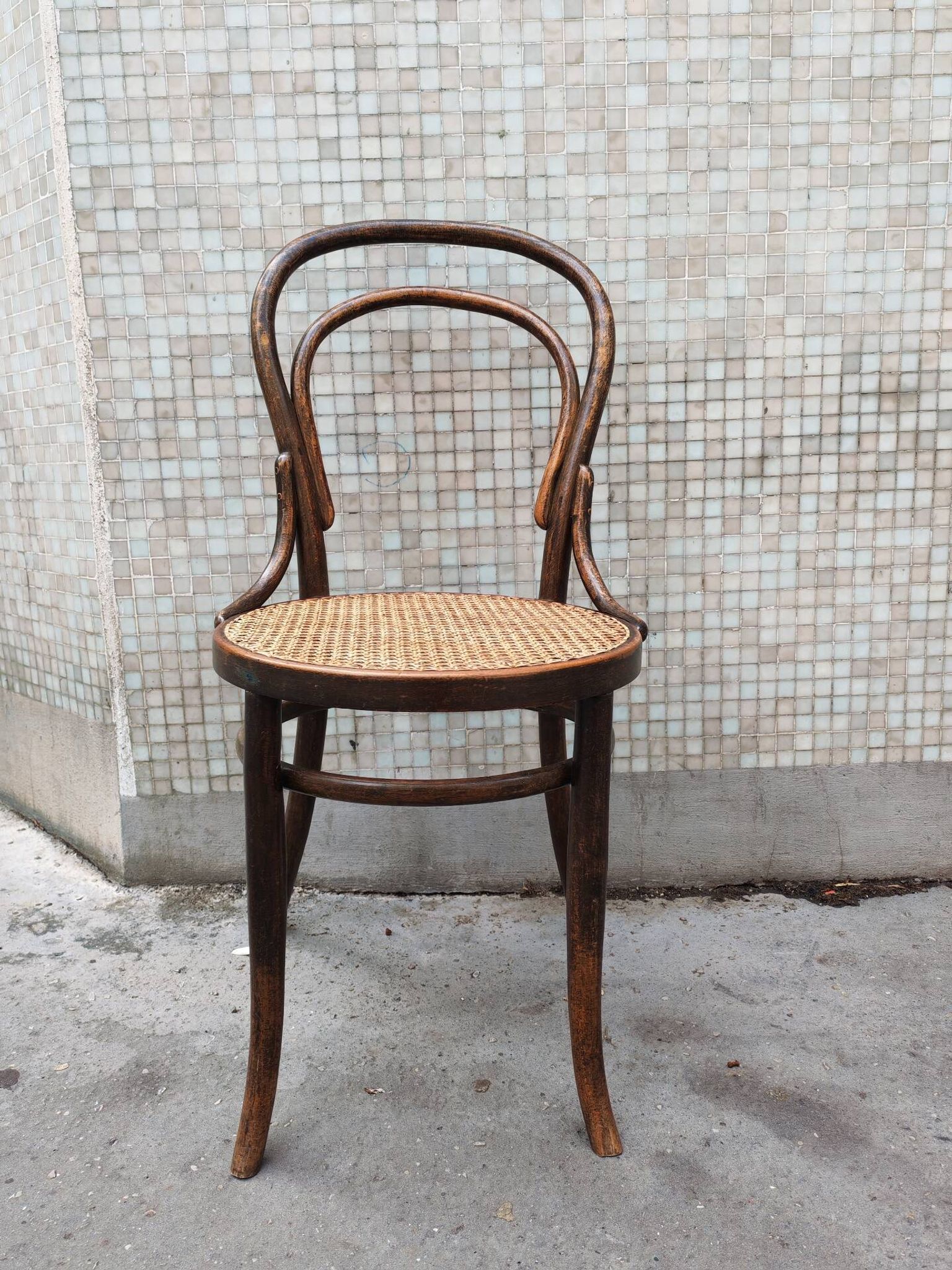 Antique bentwood bistro chair model 18 Thonet