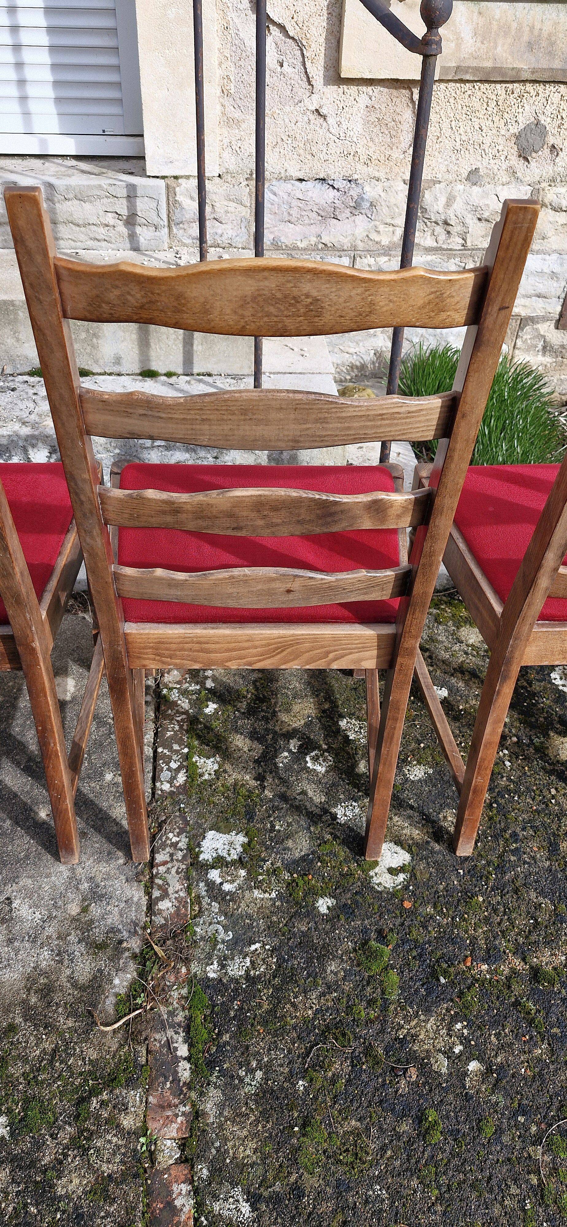 Round wooden table with 1 integrated extension + 6 wooden and fabric chairs