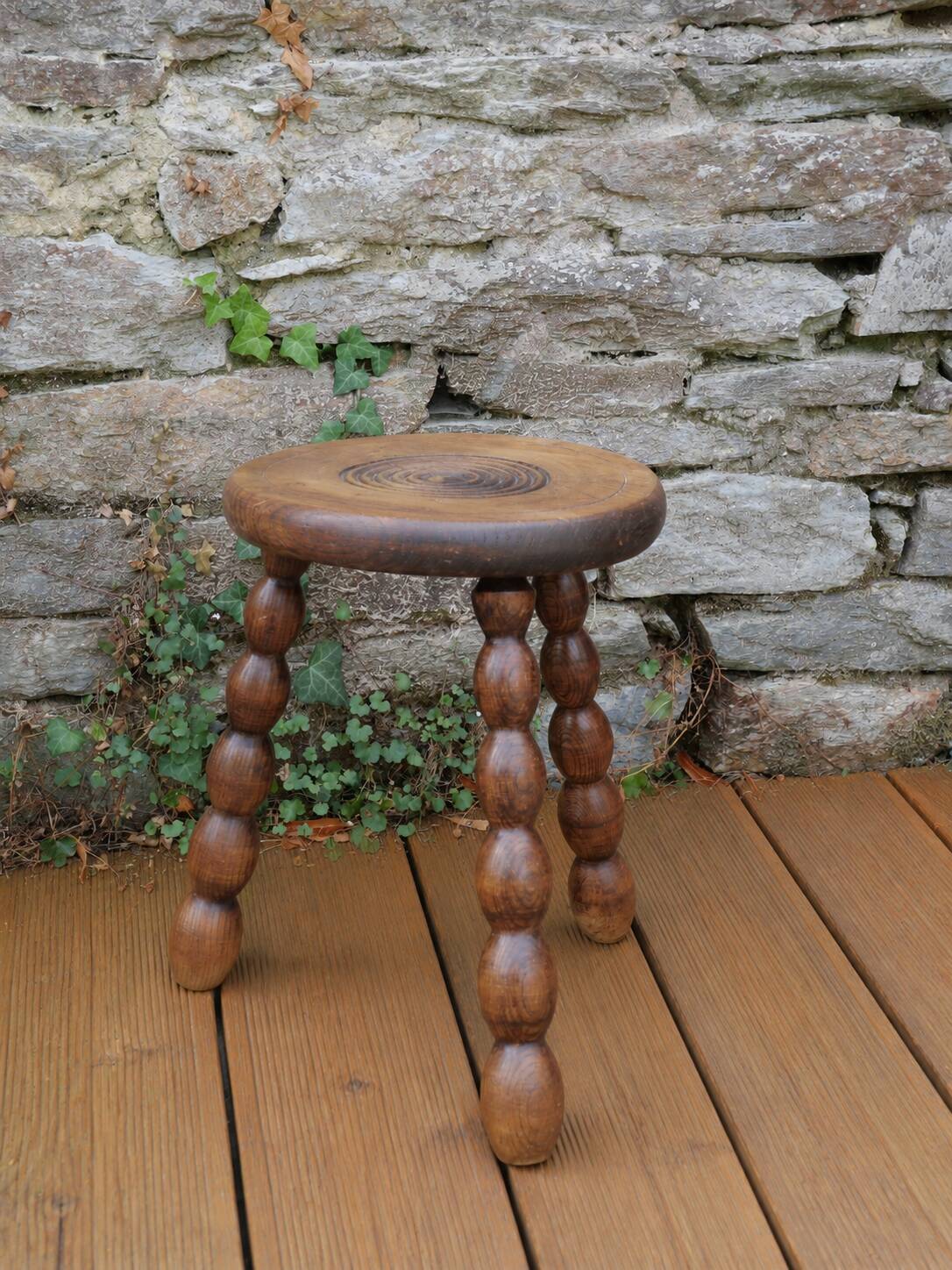 Tabouret tripode en bois, pieds en bois tourné