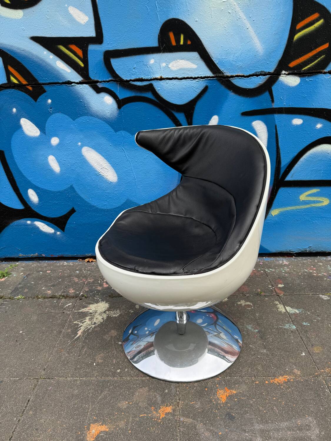 Vintage design armchair