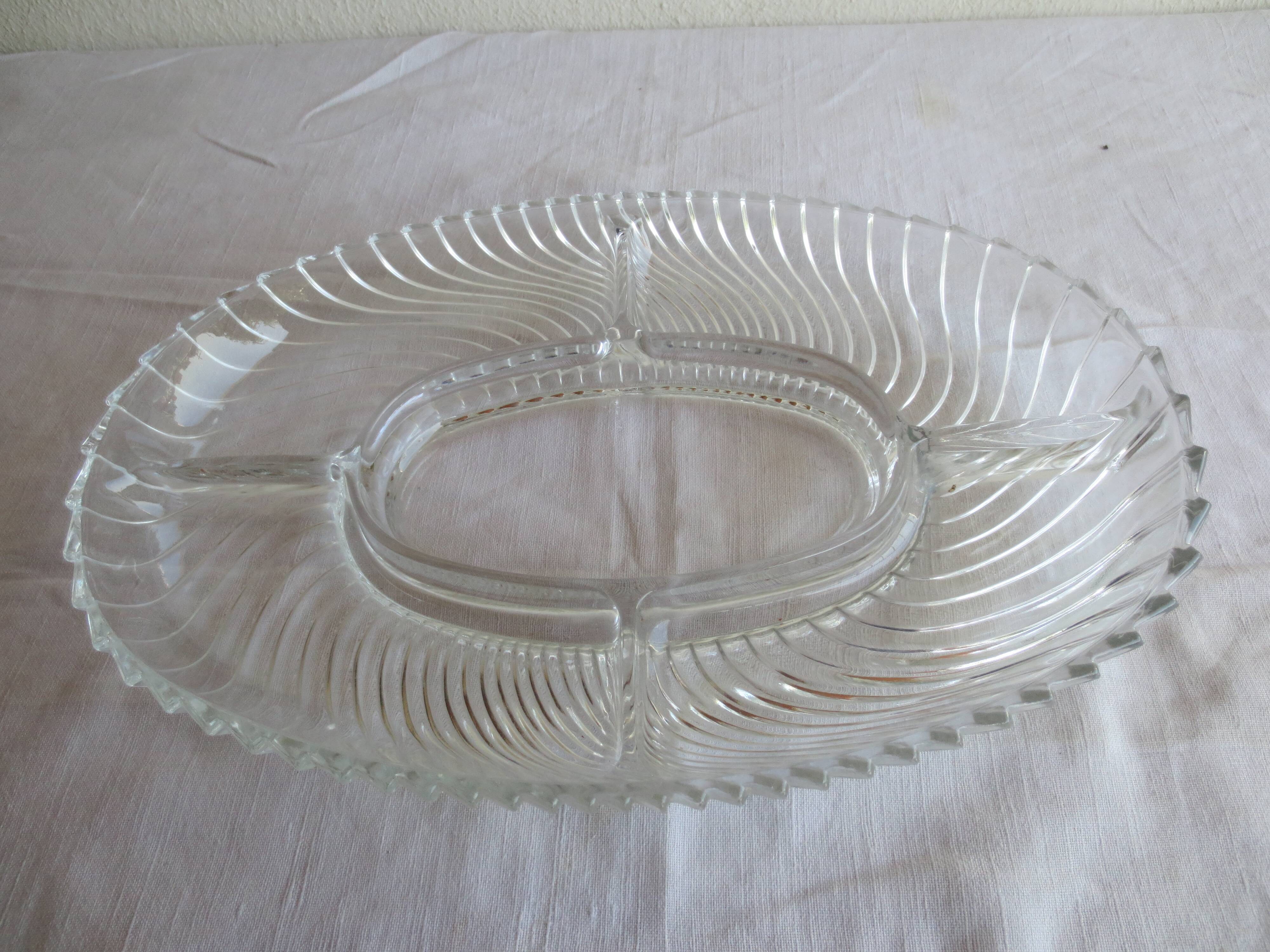 plat ovale à compartiments en verre
