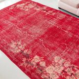 Tapis rouge turc vintage à motif floral