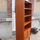 Vintage shelf window