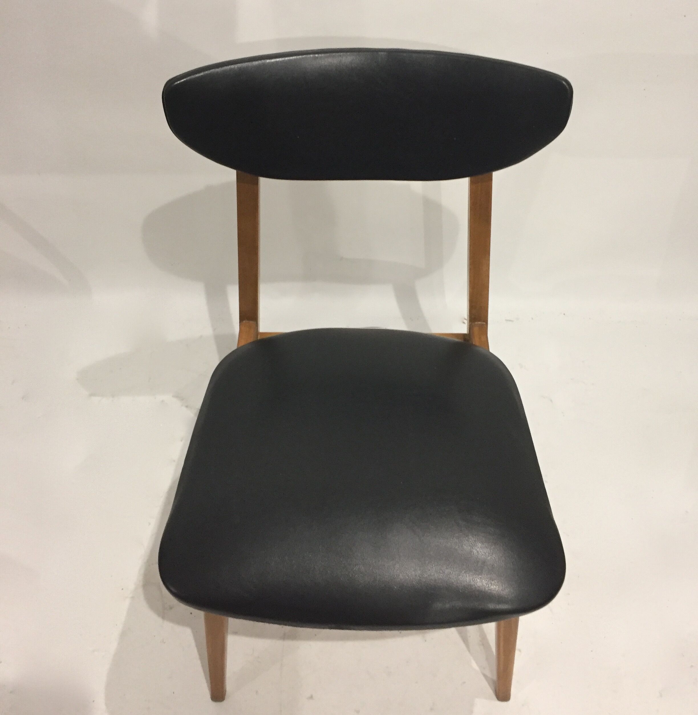 Series of 4 Scandinavian chairs