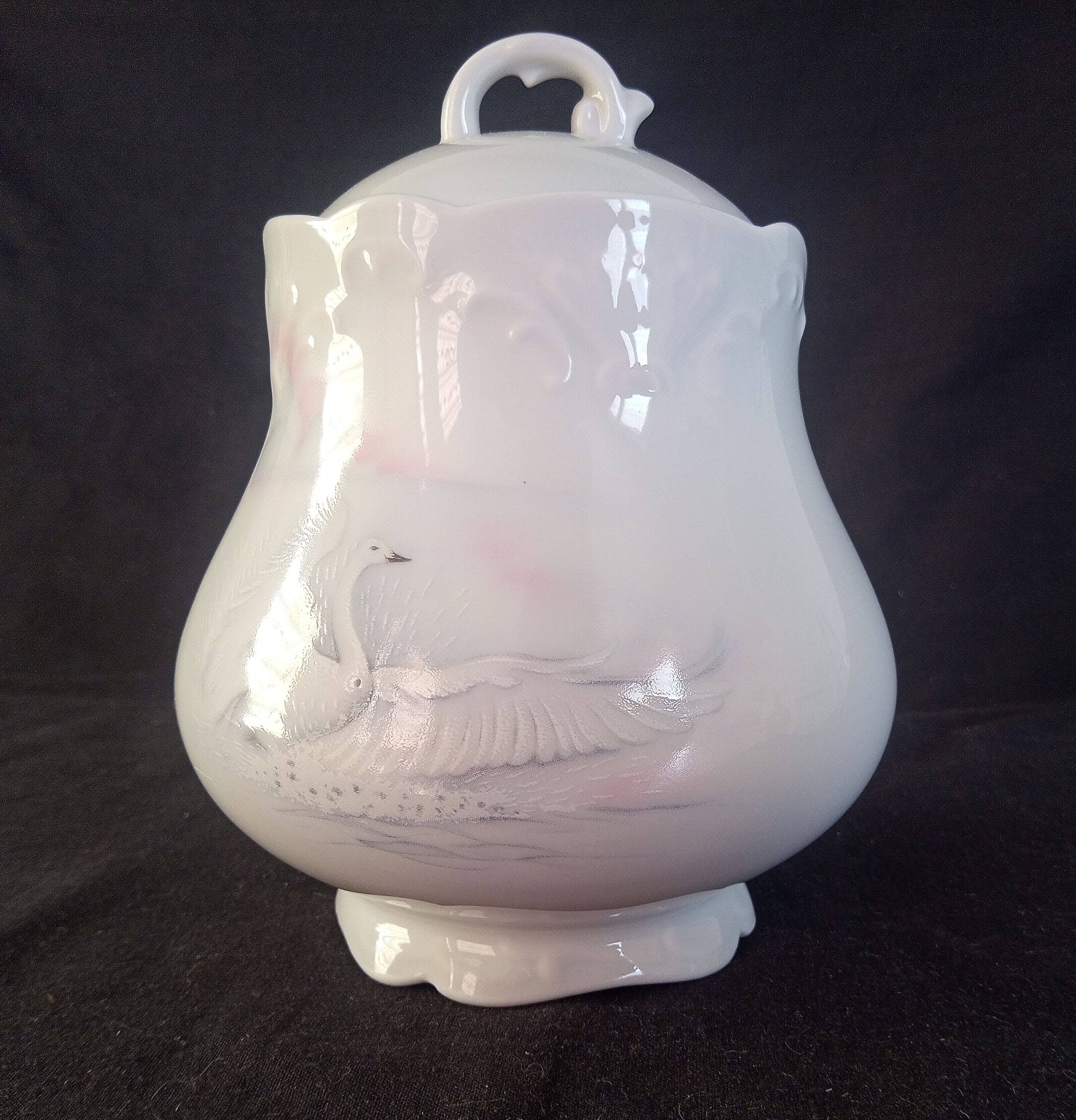 Limoges, Camille Tharaud - Coffee service for 8 people. in Limoges porcelain, “Swan” decor