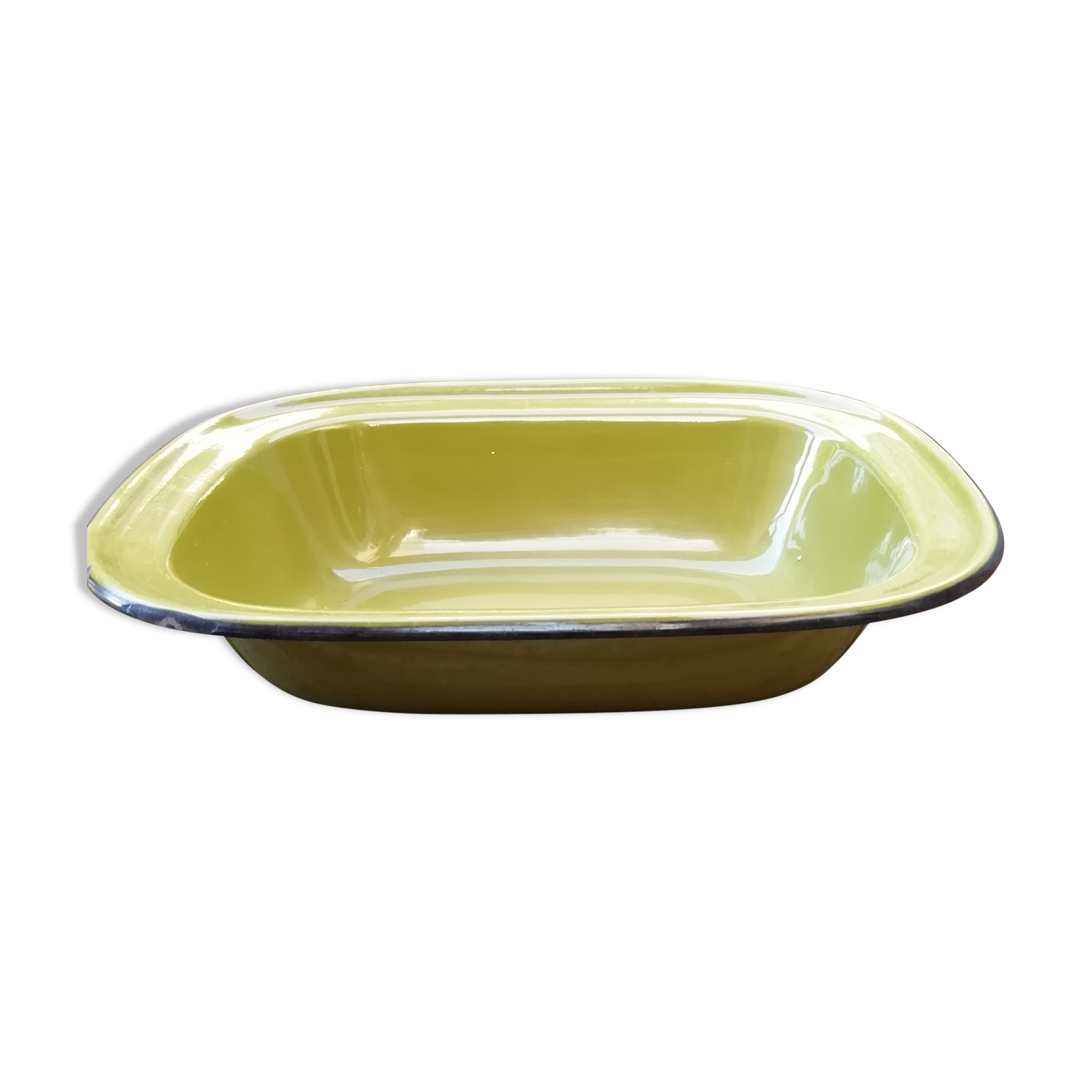 Enamelled sheet metal dish