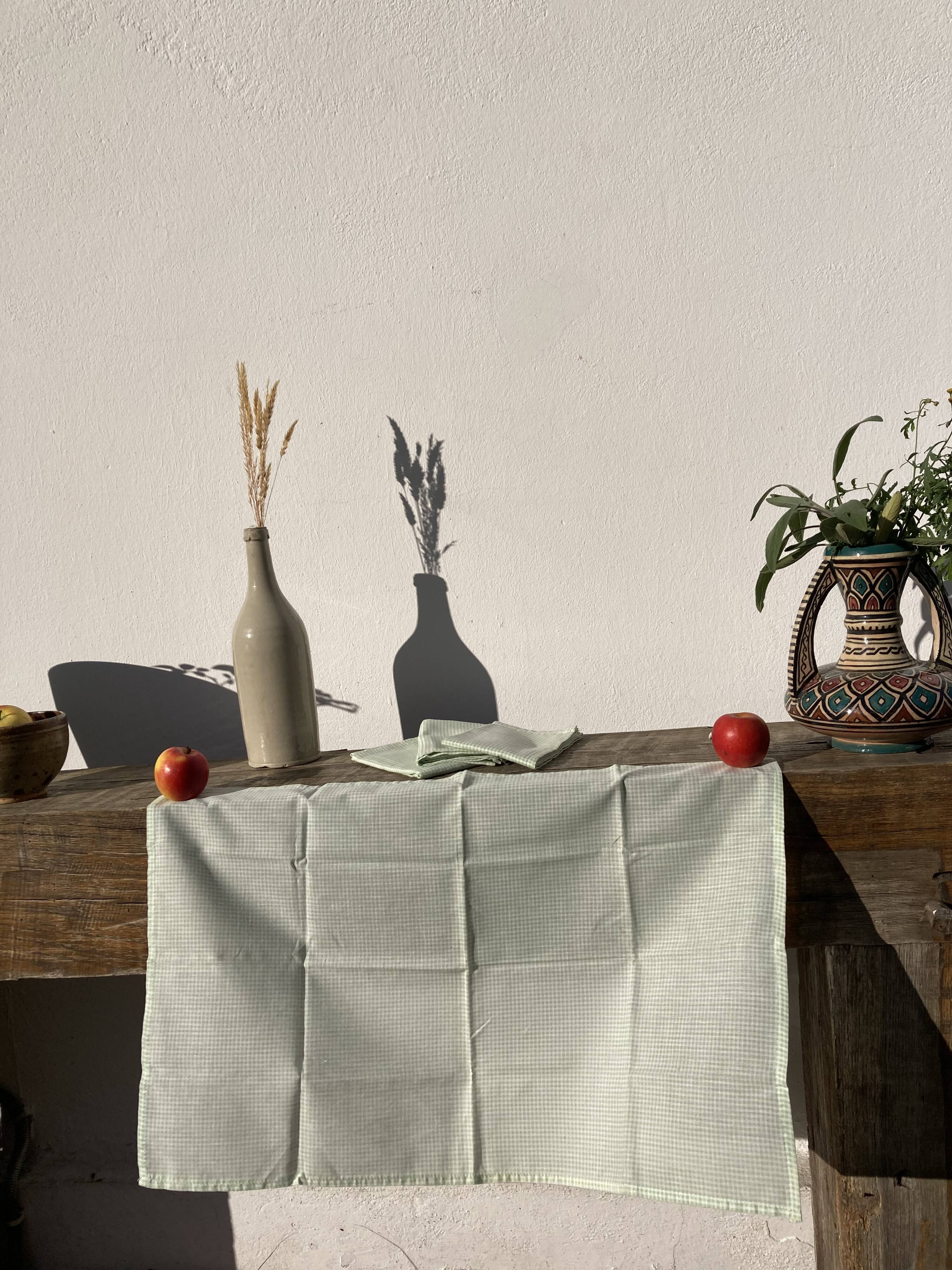 4 green rectangular napkins \u00e0 vintage tiles