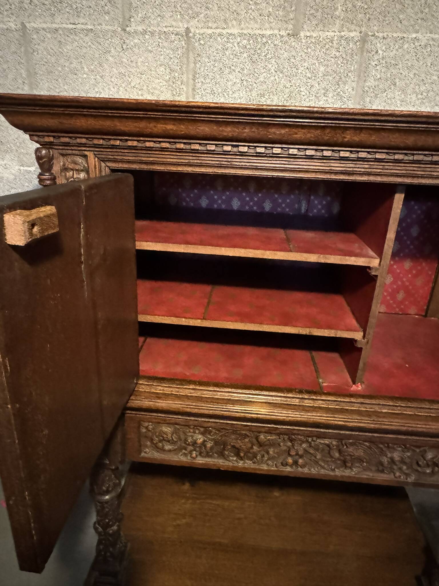 Antique buffet richly carved – Renaissance / Henry II style