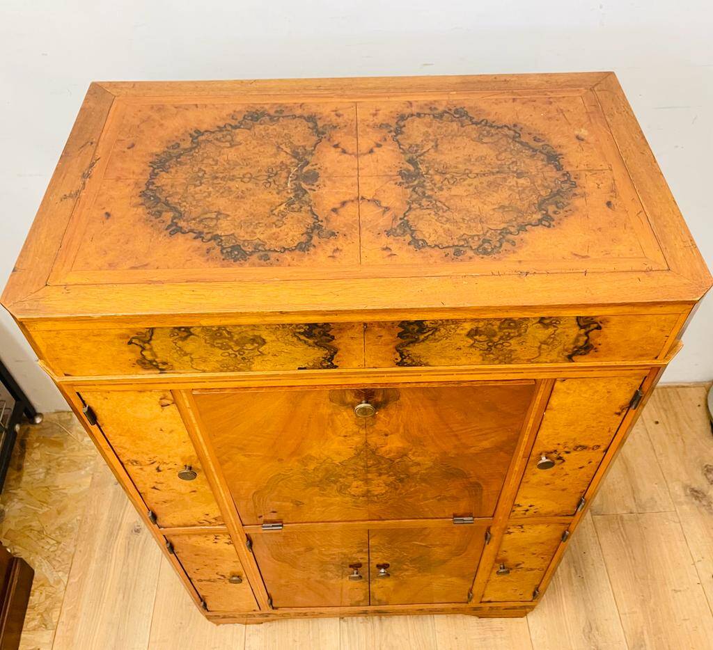 Art Deco bar furniture