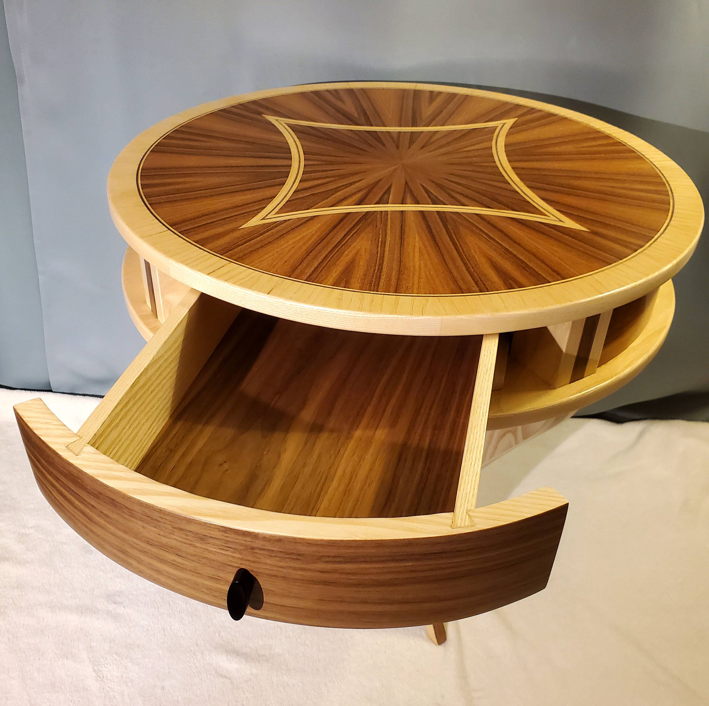 Pedestal table - small round table in wooden marquetry