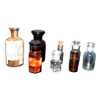 Lot de 8 flacons de pharmacie - Collection curiosité laboratoire