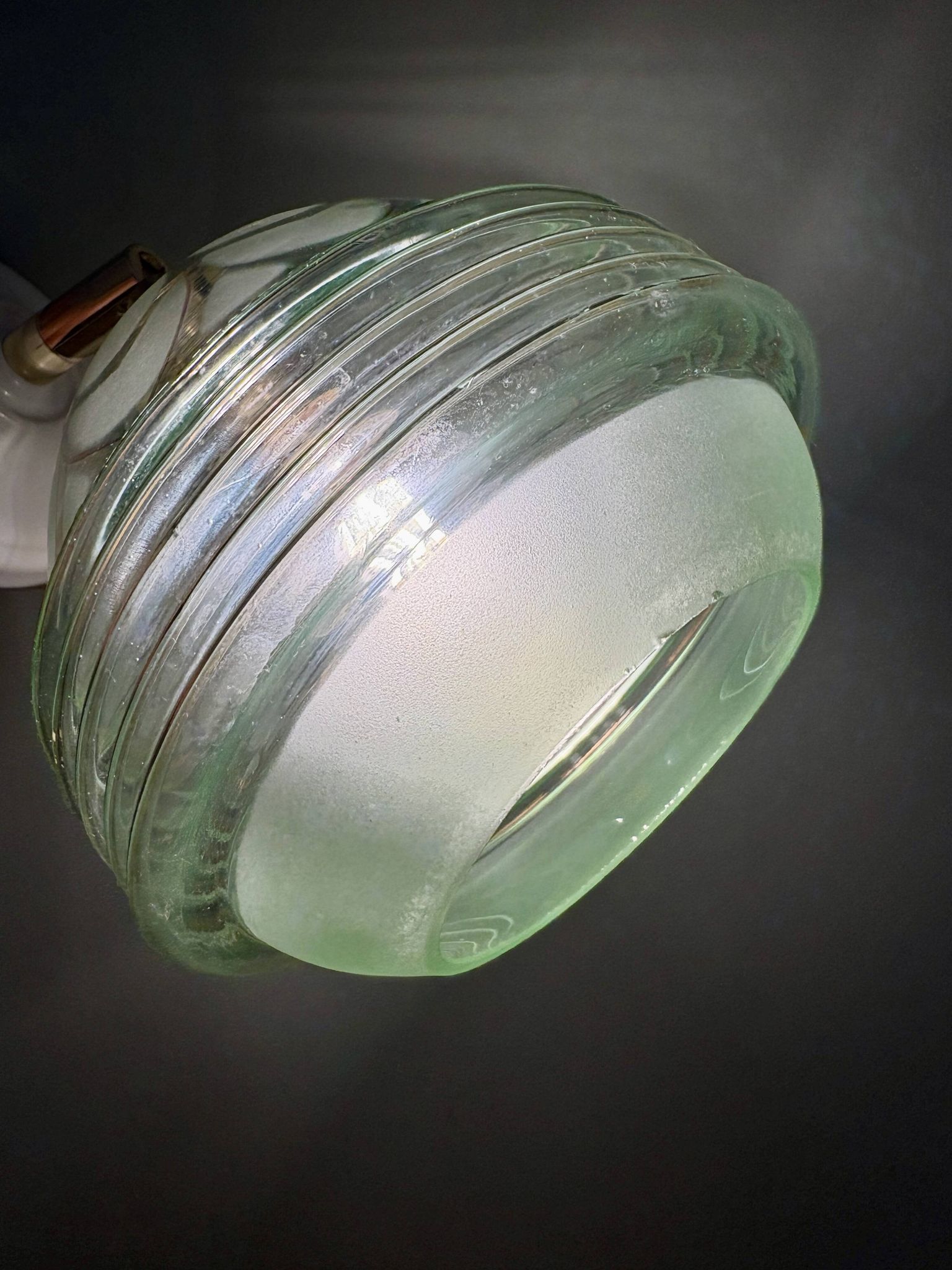 Vintage art deco tulip wall lamp in green and gold glass