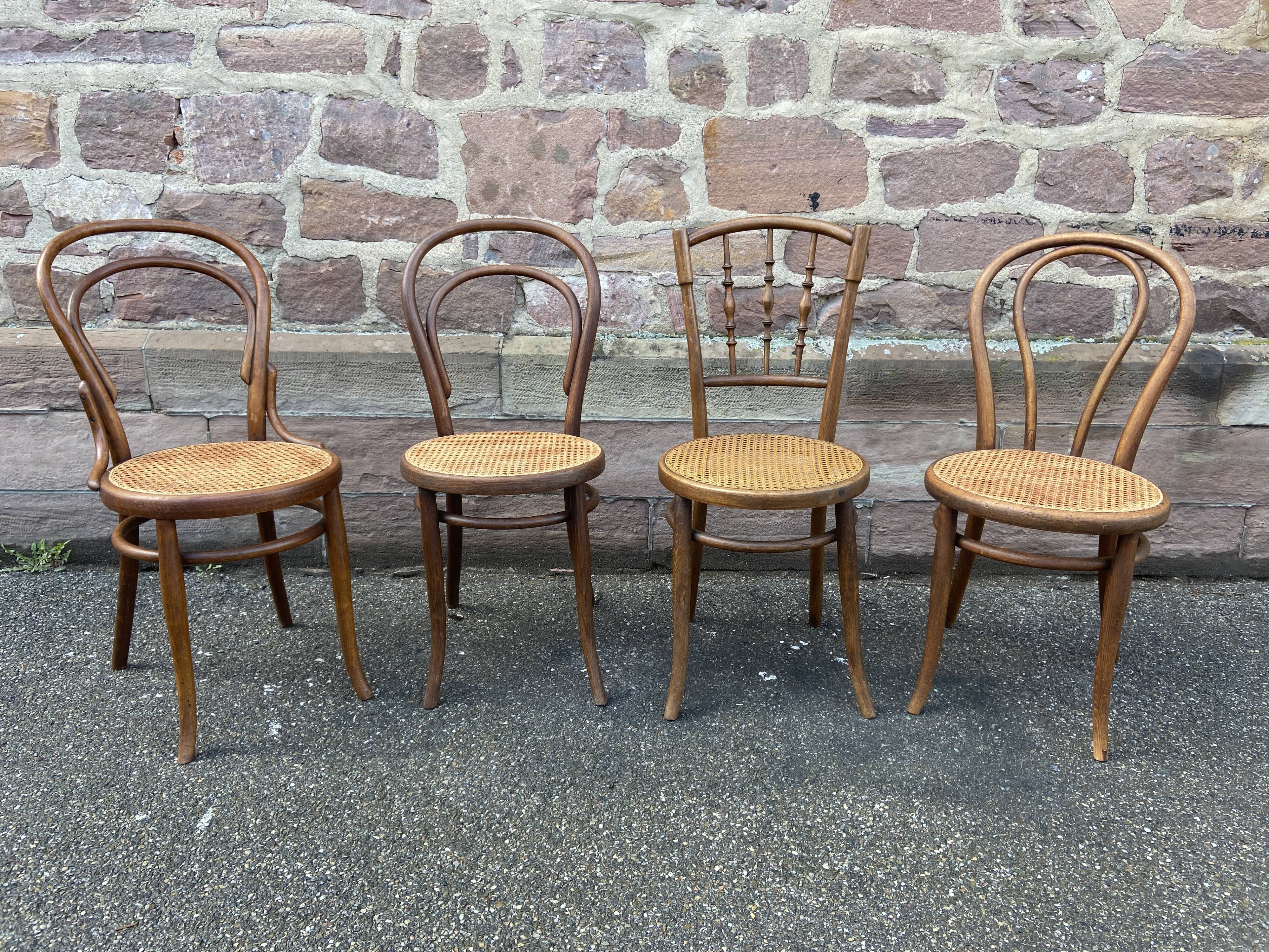 Lot of 4 chairs mismatched bistro curved wood