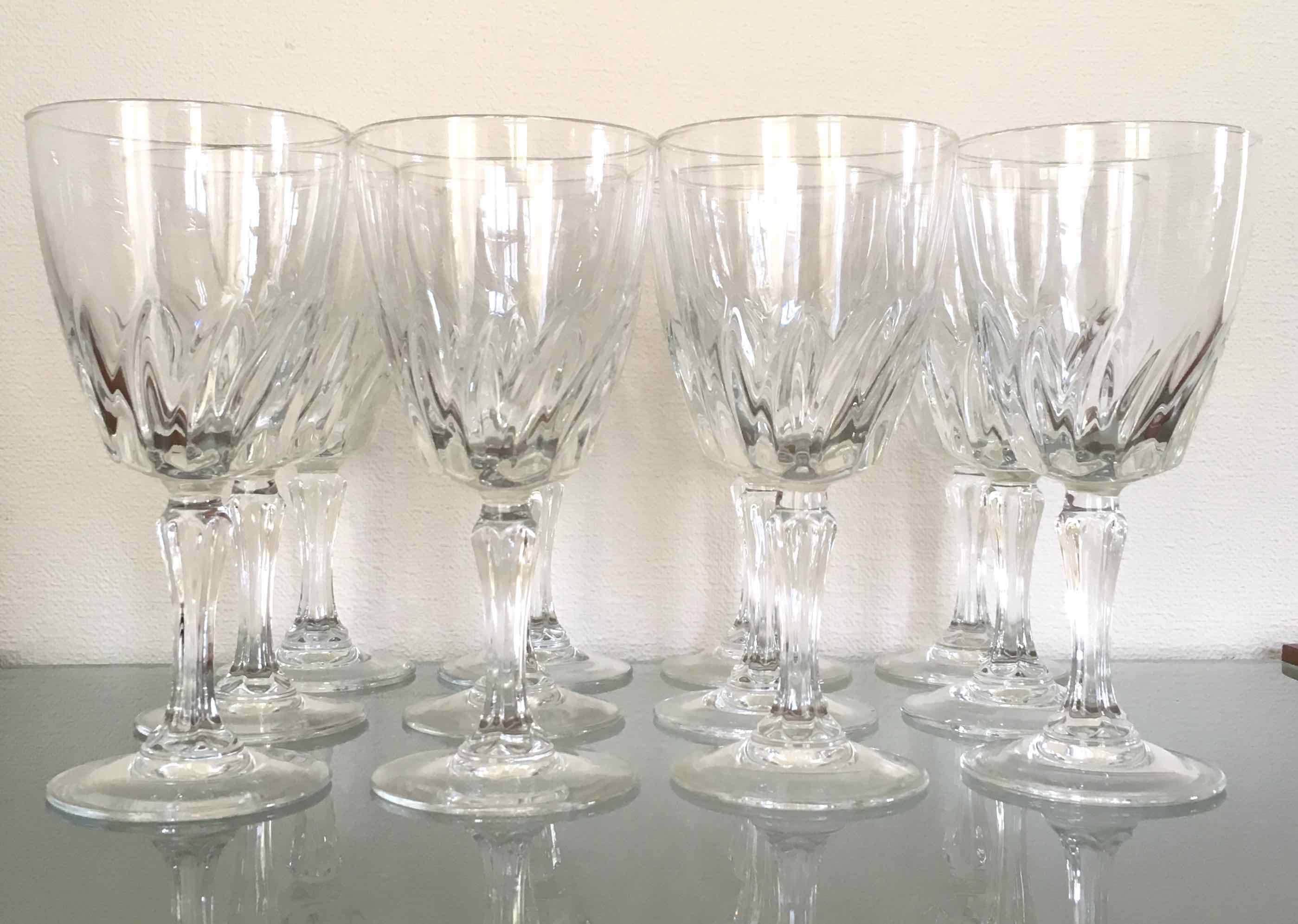 Set of 12 vintage wine glasses 1960