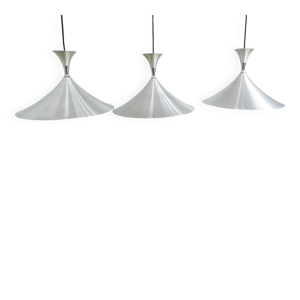 Lot de trois suspensions