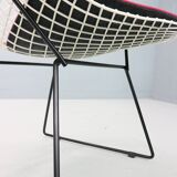 Diamond chair by Harry Bertoia in white & black metal and new seating 1960s