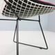 Chaise Diamond de Harry Bertoia en métal blanc et noir et assise neuve années 1960
