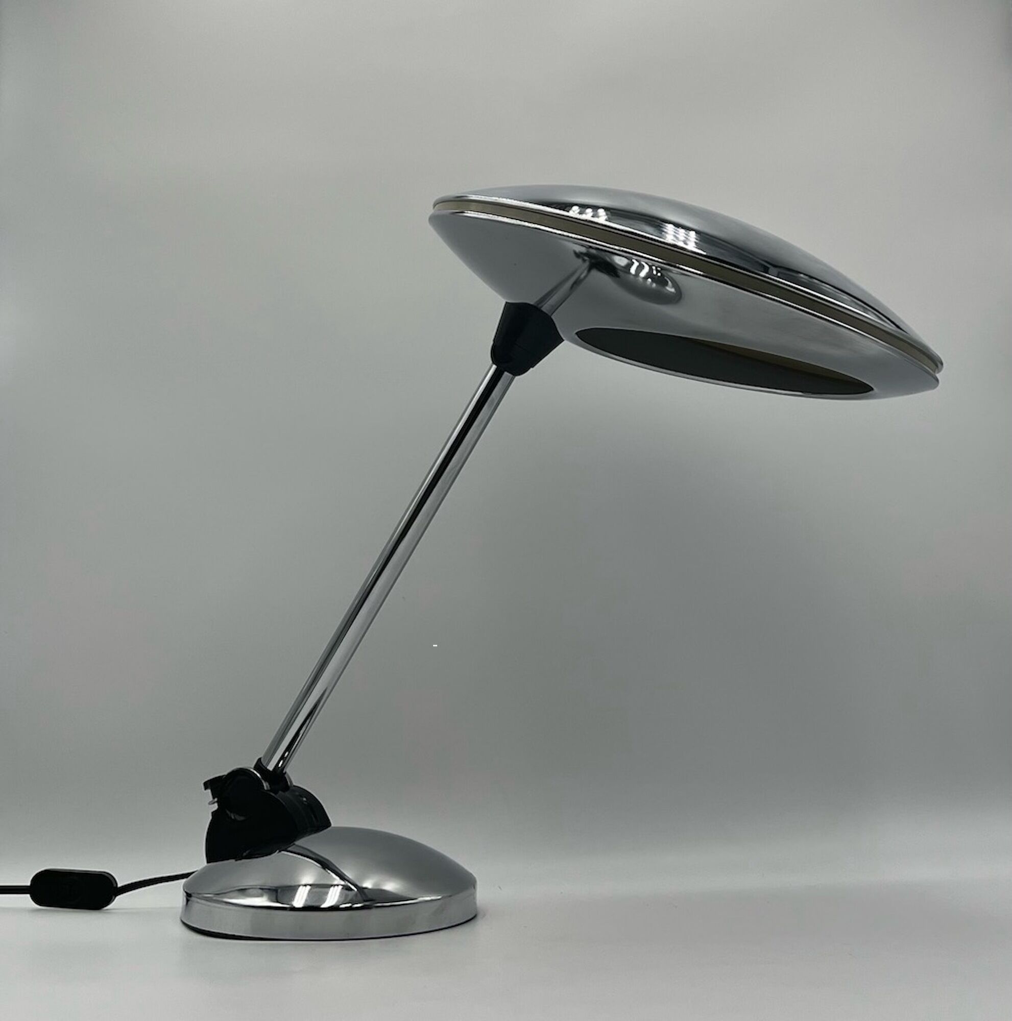 Lampe chromée space age aluminor france, années 60