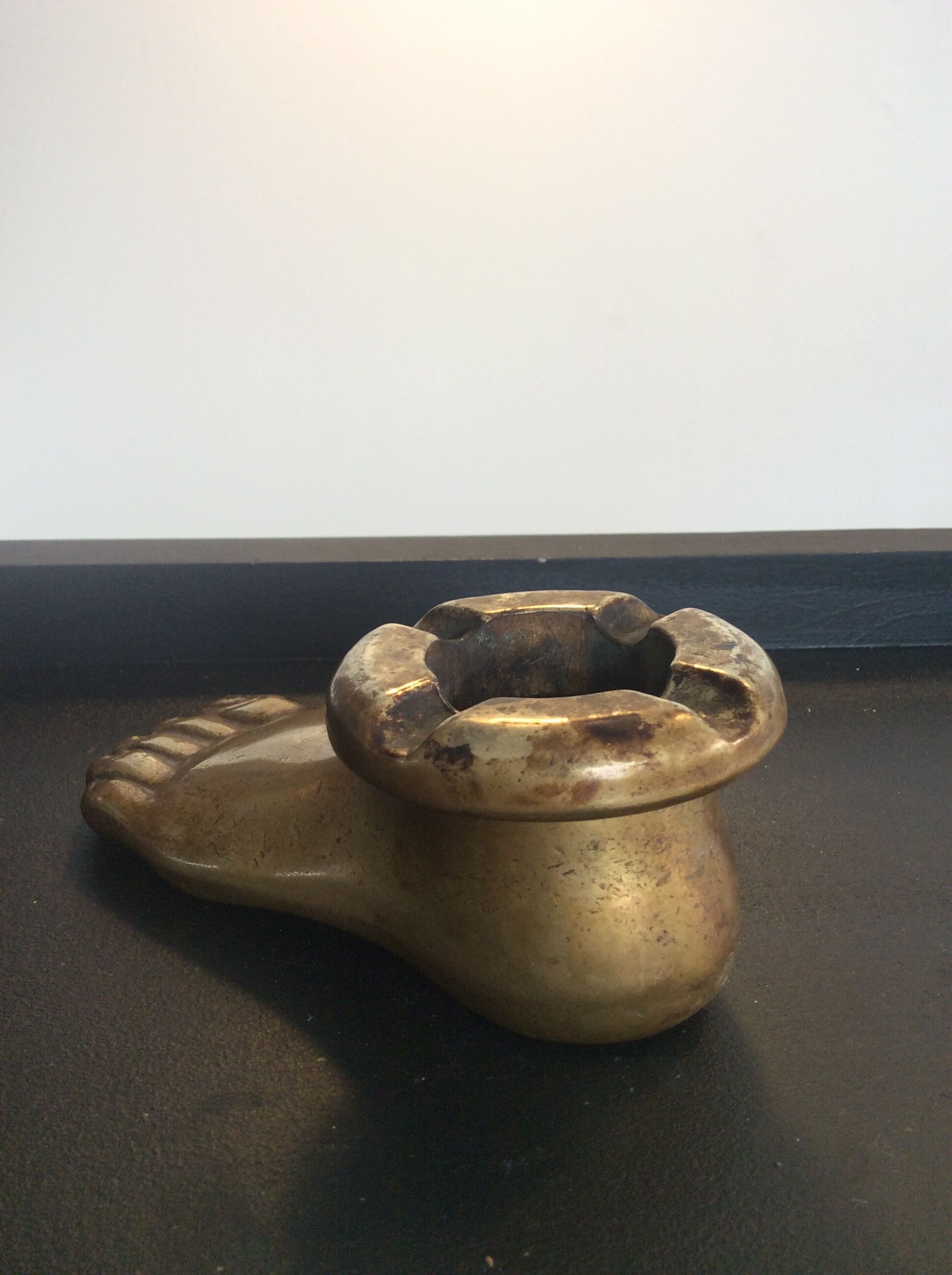Vintage ashtray bronze foot 70s