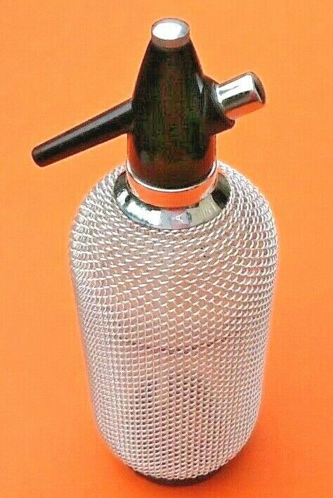 Seltz water siphon Glass body harmoniously meshed with translucent filaments