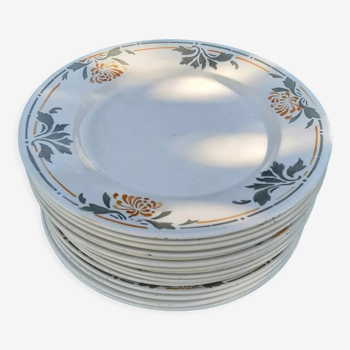 Badonviller earthenware flat plates