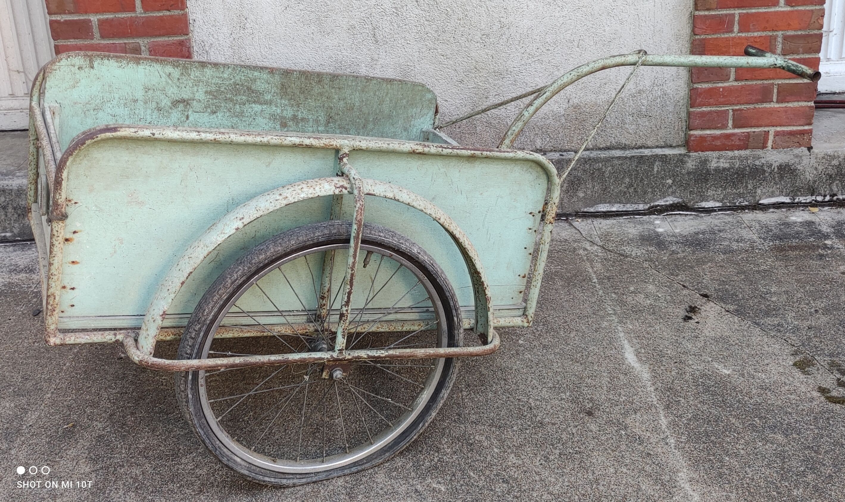 Old bicycle cart