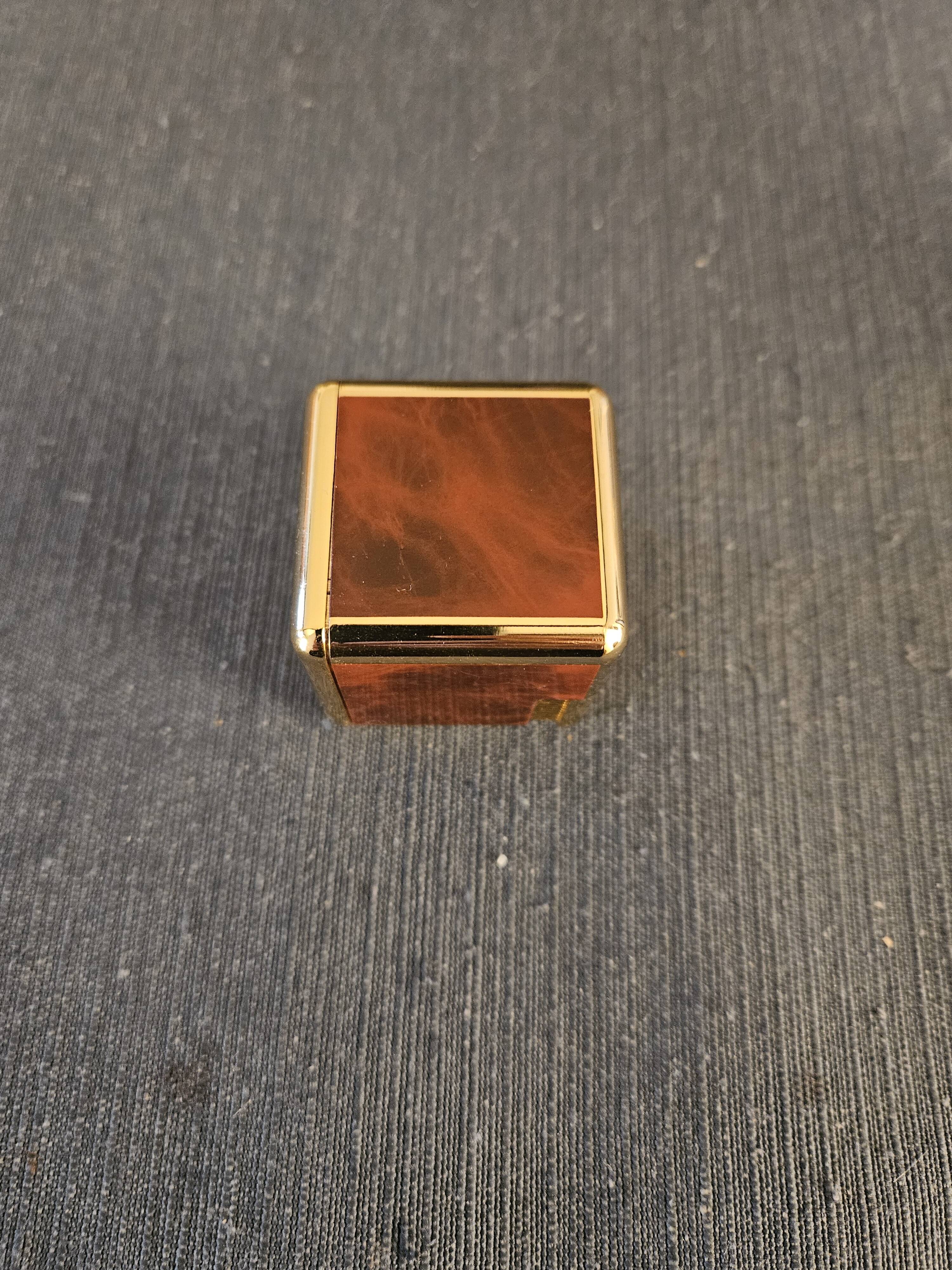Vintage table lighter "Cube" Royal Bob – Wood Burl & Gold Finish