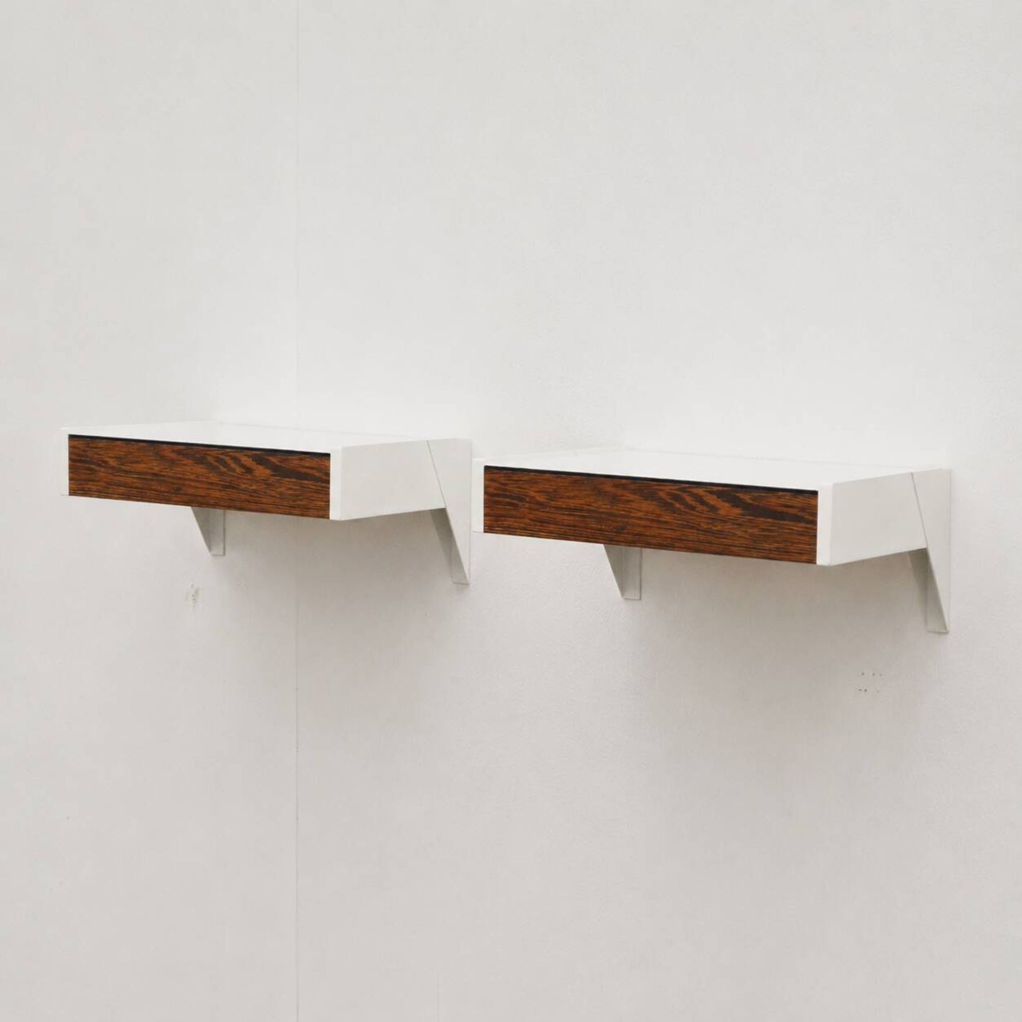 Set of 2 DD01 Bergeijk wall systems/bedside tables by Martin Visser for Spectrum from the 1960s