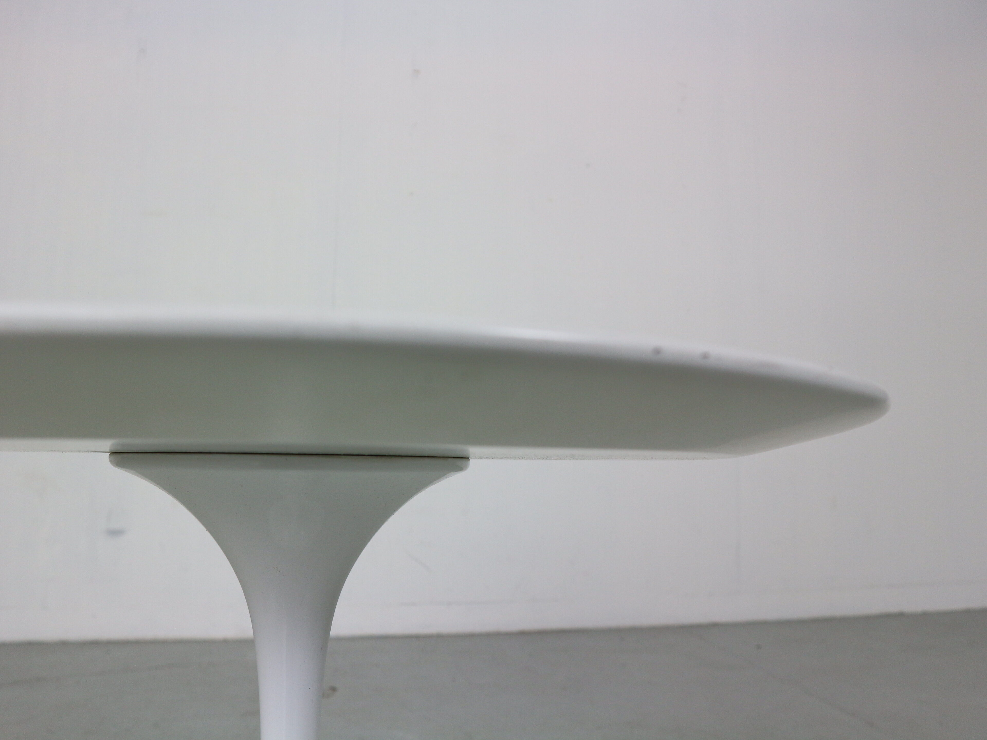 Eero Saarinen White Vintage Tulip Side Table for Knoll, 1960