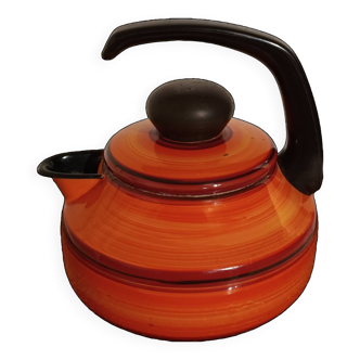 Enameled kettle