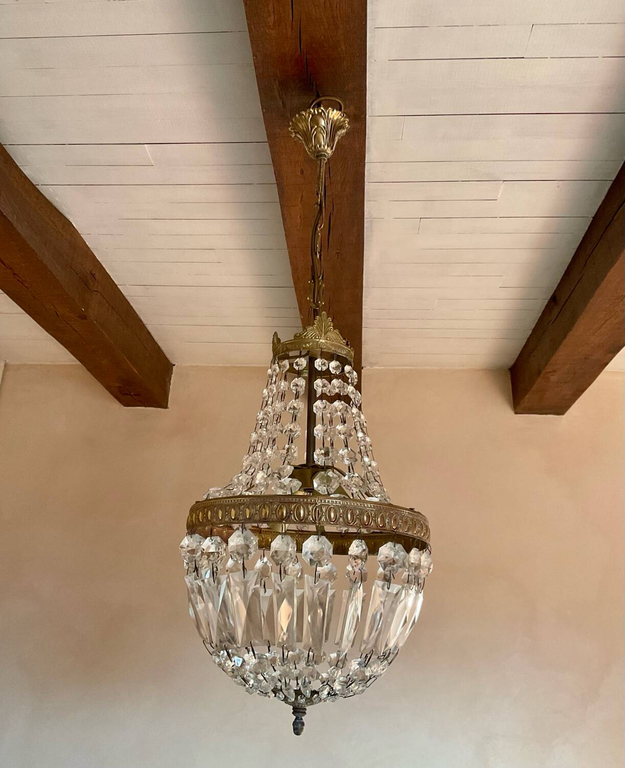 Balloon chandelier with tassels