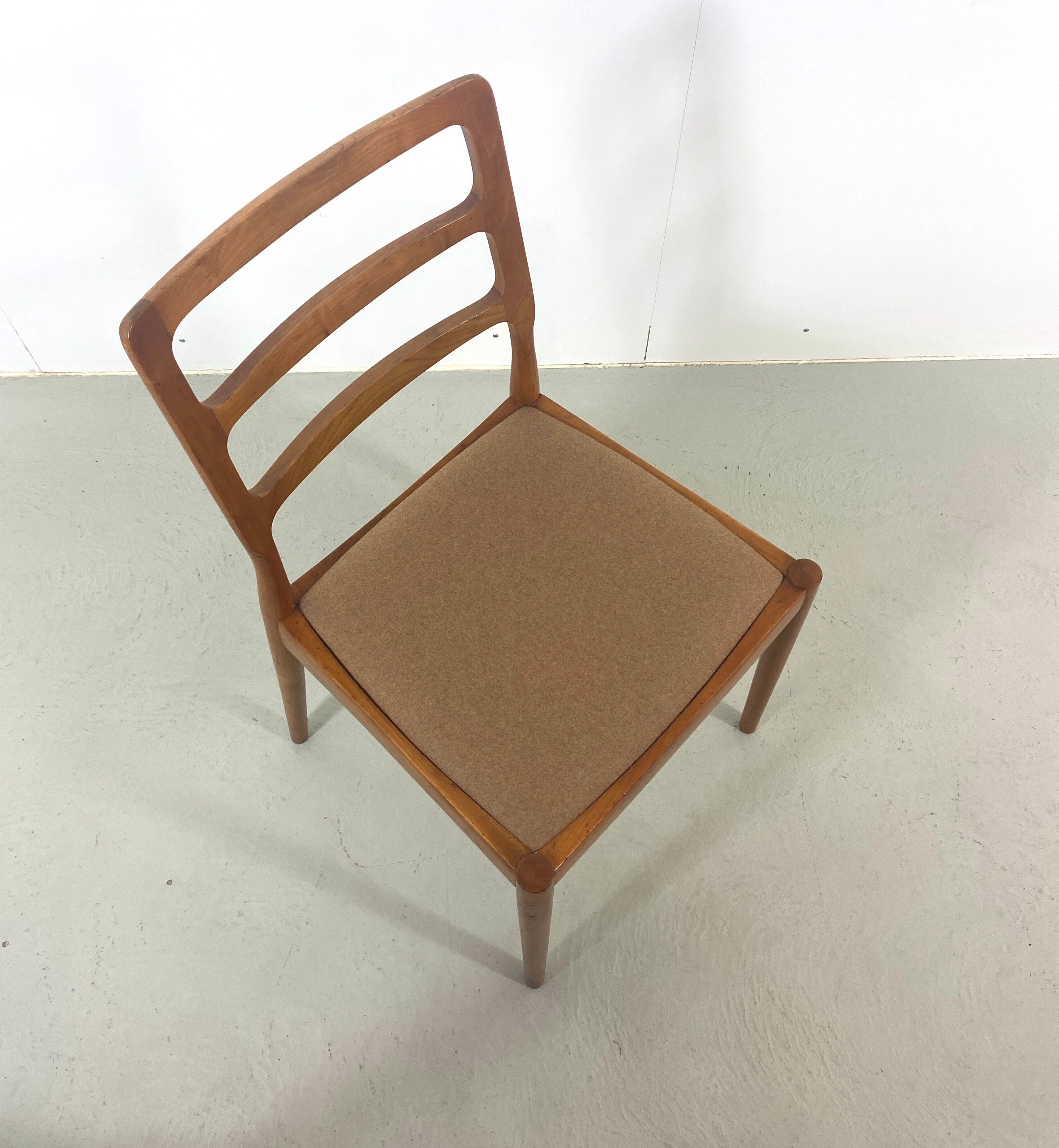 Set of 4 Casala chairs