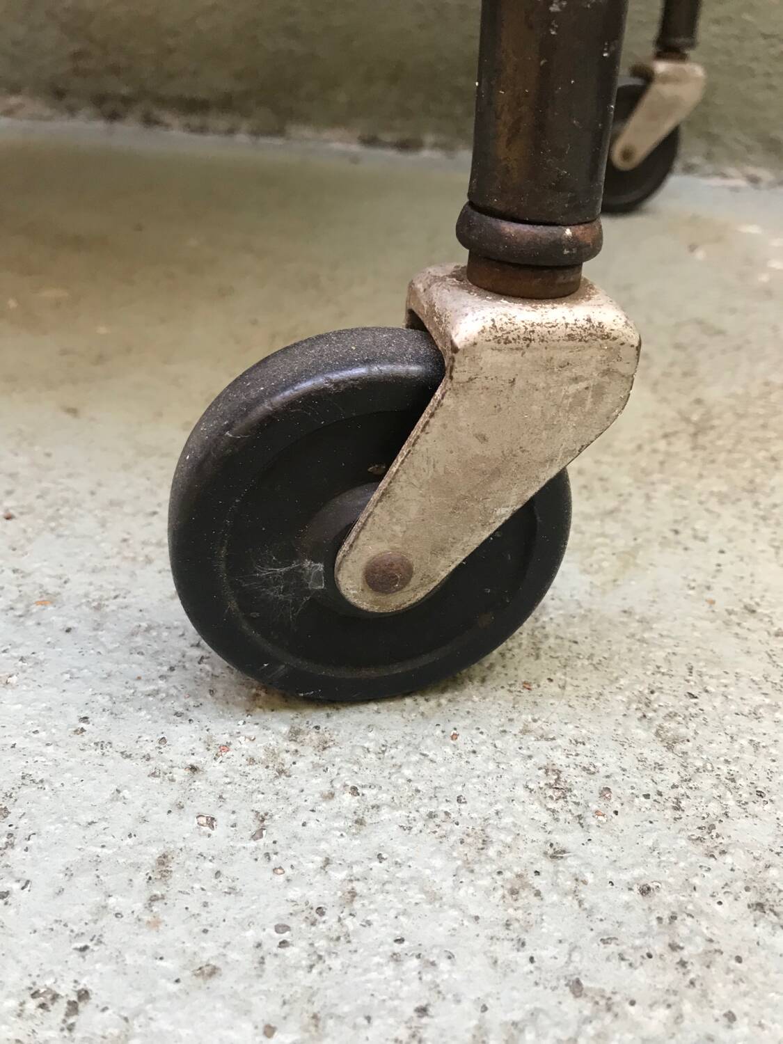 Vintage side table / serving trolley on wheels, signed Tubauto Levalloi