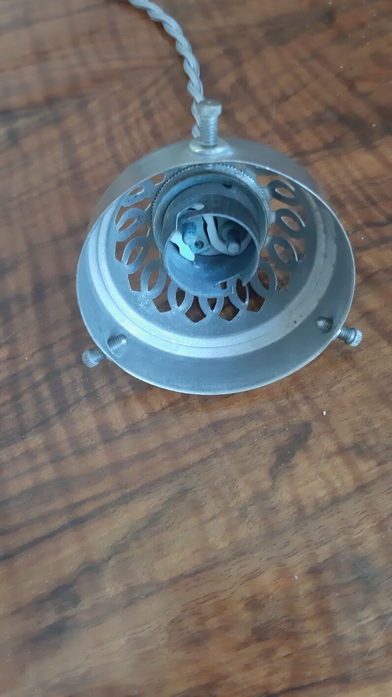 Opaline suspension opalescent glass