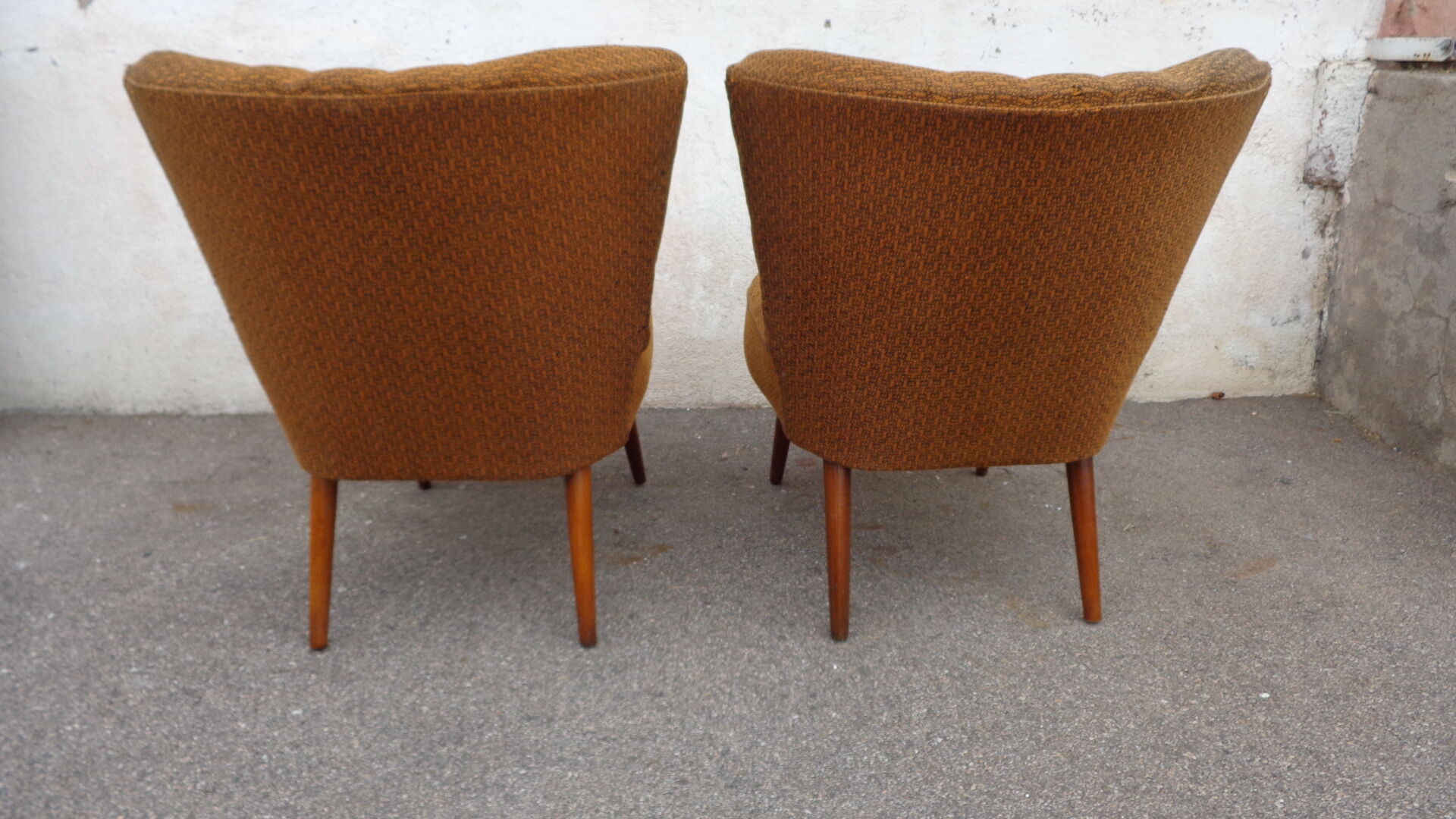 Pair of armchairs