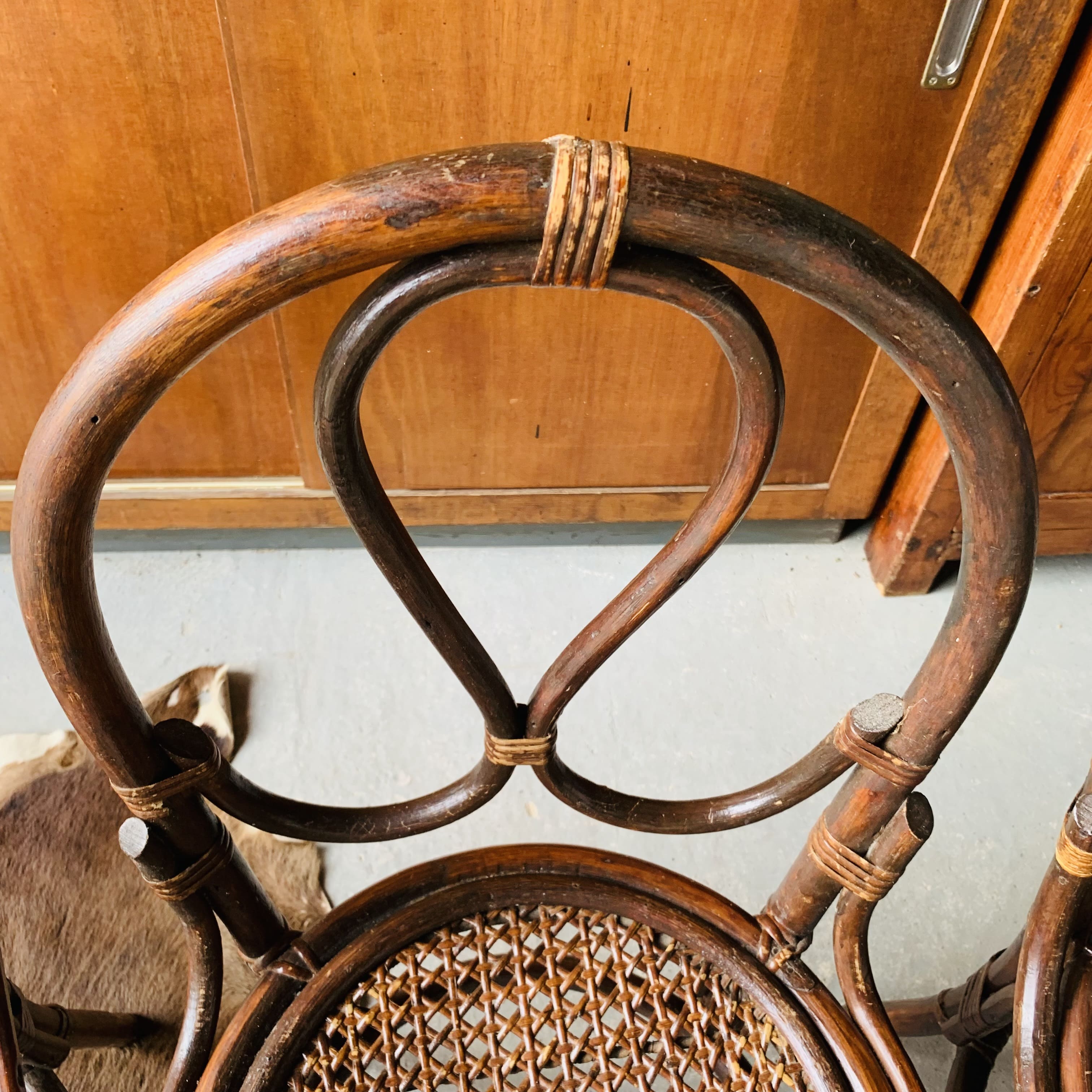 Set of 4 rattan chairs canned