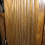 Asymmetrical cabinet