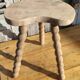 Tabouret tripode de vacher en bois brut