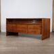 Bureau de réalisateur incurvé en noyer, Italie, années 1940