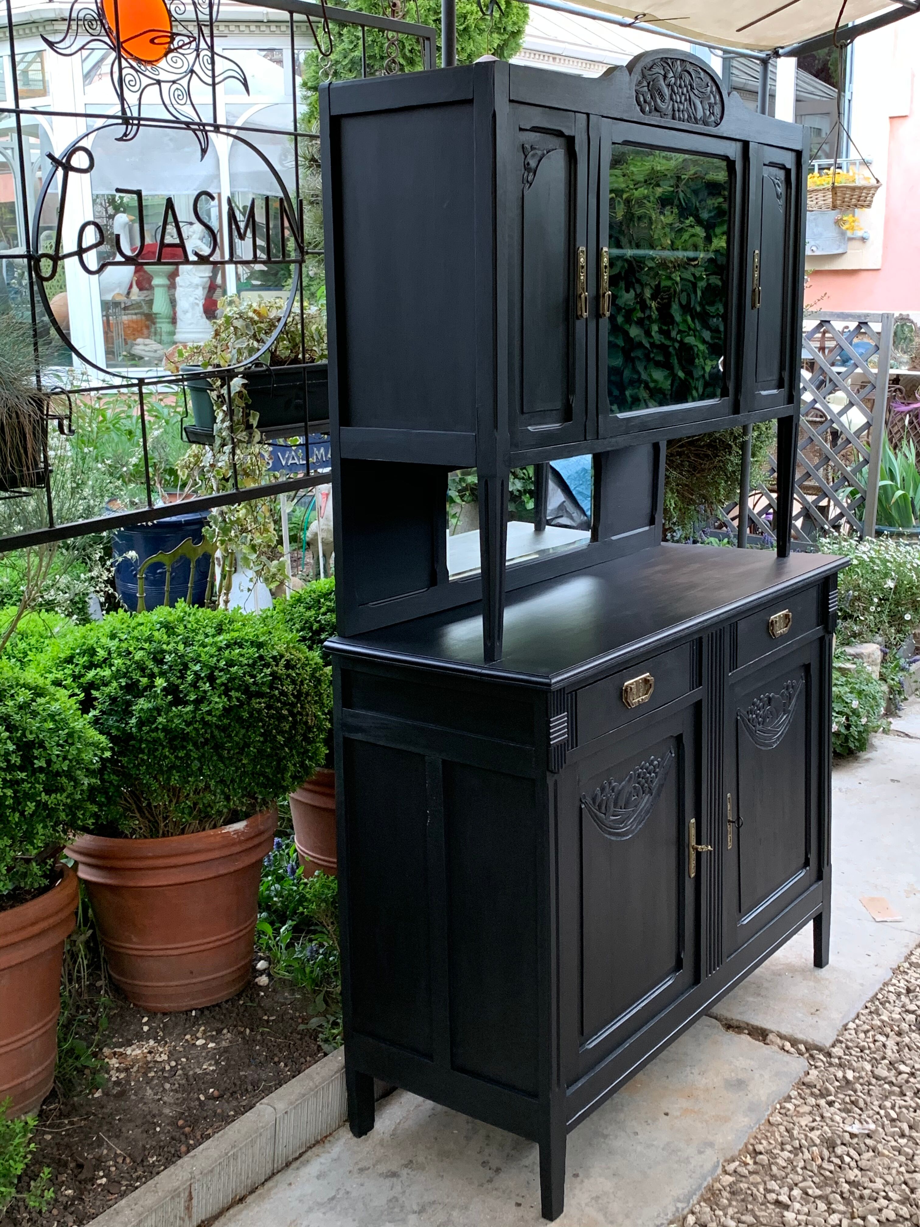Art Deco Parisian buffet