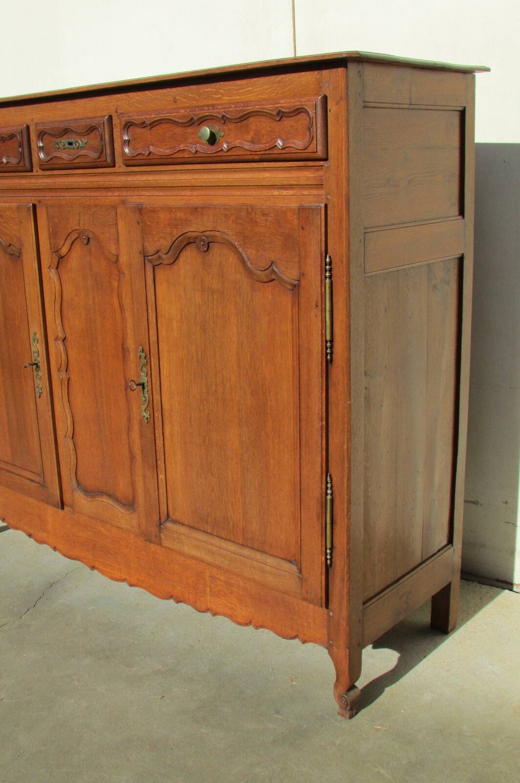 Very large manor sideboard, late 19th century, solid oak